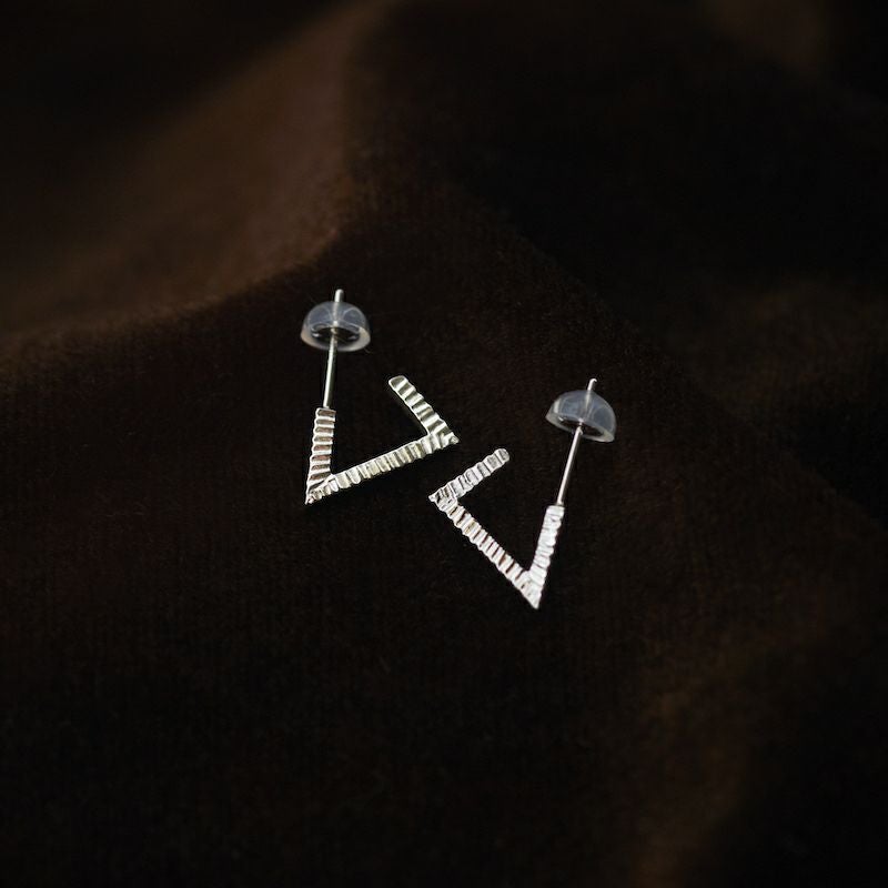 tovera narrow half ピアス -K10/Pt- | CASUCA